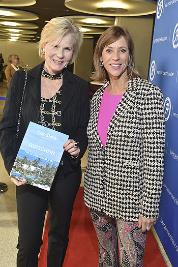 Annette Zierer, Carin C. Tietze bei den Jürgen Höller Power-Days in der Olympiahalle in München am 10.12.2023 ©BrauerPhotos / Goran Nitschke für Jürgen Höller 